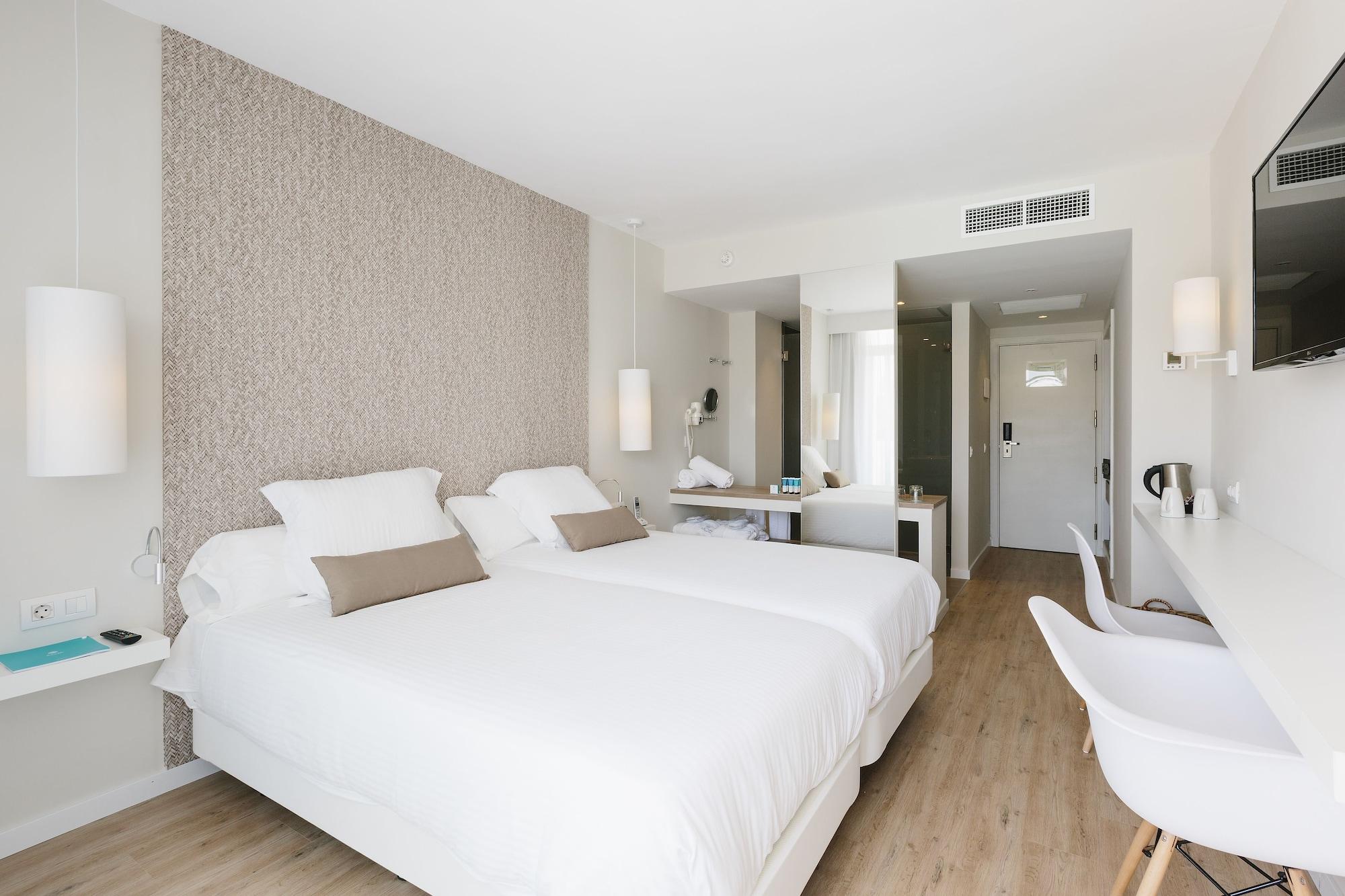 Готель Aluasoul Ibiza - Adults Only Ес-Кана Екстер'єр фото
